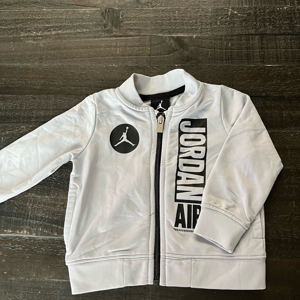 Jordan air baby jacket size 12 m